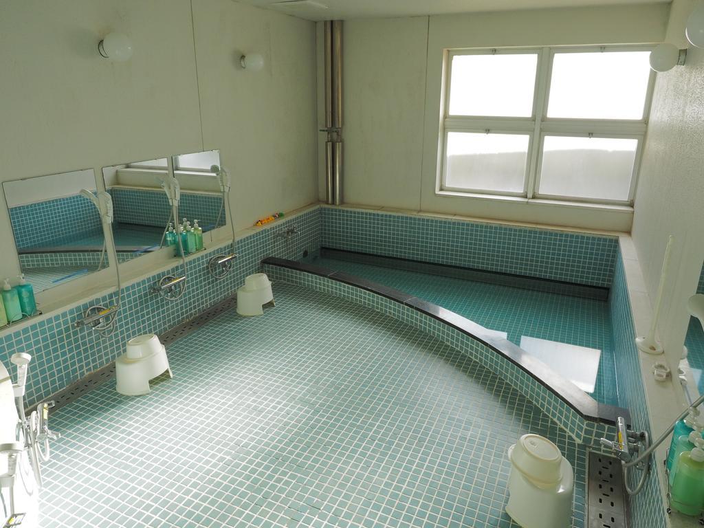 Ocean Village Miura Buitenkant foto